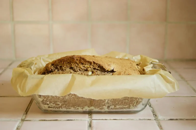 Recette du banana bread fondant : la base classique et les variantes qui tiennent