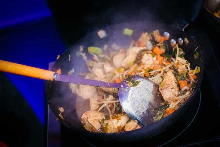 Wok Tefal : choisir le bon modèle et l&rsquo;utiliser sans abîmer le revêtement