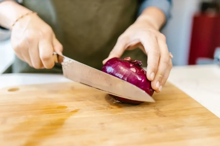 Couteau de cuisine : bien choisir, affûter et entretenir ses lames
