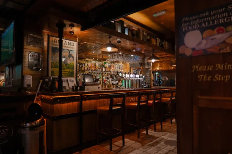 Bar ou pub : ce qui fait vraiment la différence