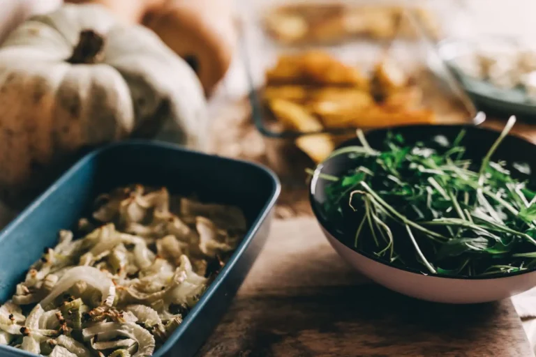 Repas de Noël vegan : le menu complet, de l&rsquo;apéritif à la bûche