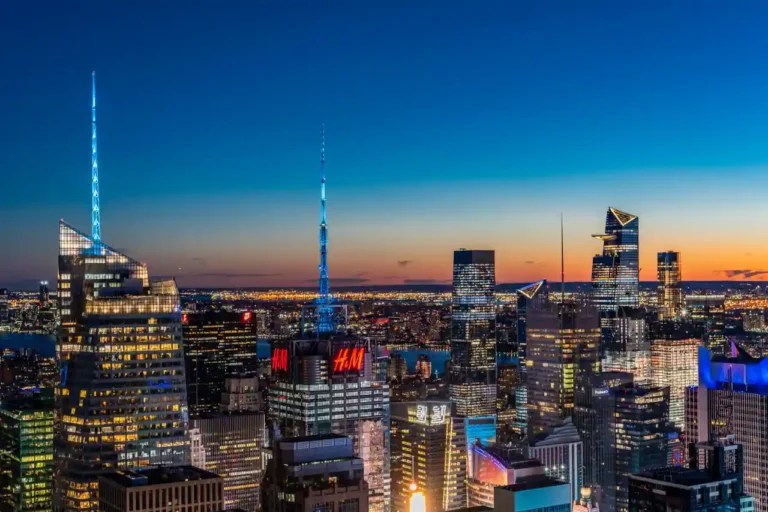 The View, le restaurant tournant de New York : ce qu&rsquo;il faut savoir avant d&rsquo;y aller