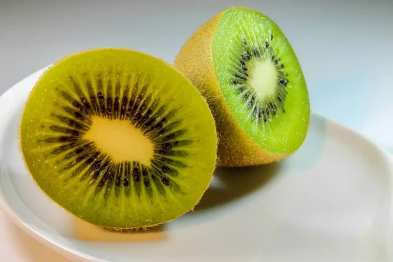 Desserts au kiwi : les réussir malgré l&rsquo;enzyme du fruit