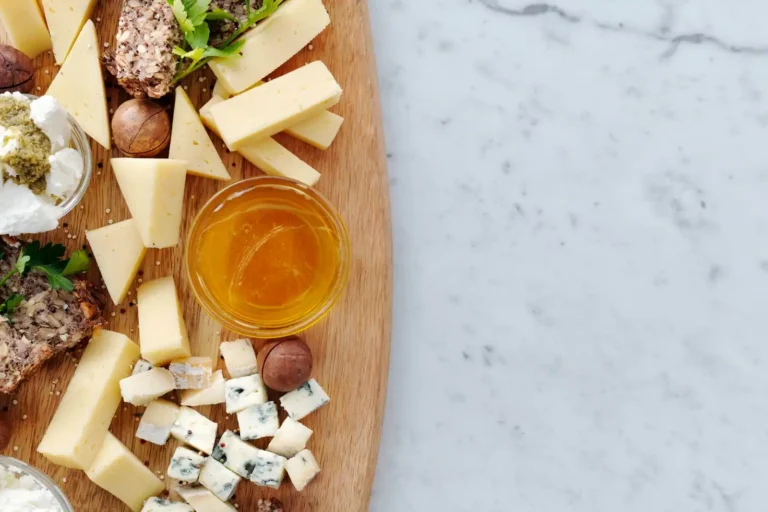 Vegan ou végétarien : la différence, des étiquettes aux recettes
